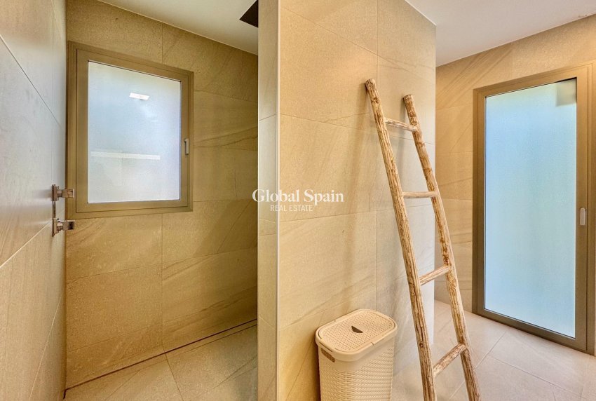 Resale - VILLA -
ORIHUELA - LAS COLINAS GOLF RESORT