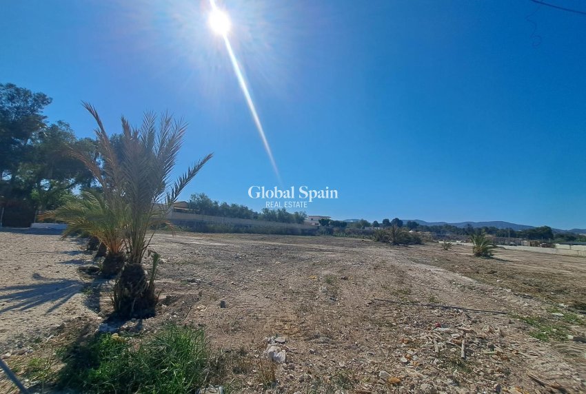 Resale - VILLA -
ORIHUELA - Los Huertos