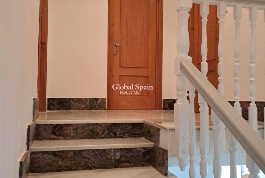 Resale - VILLA -
ORIHUELA - Los Huertos