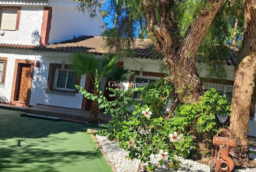 Resale - VILLA -
ORIHUELA - Los Huertos