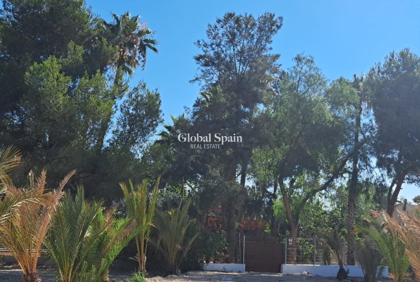 Resale - VILLA -
ORIHUELA - Los Huertos