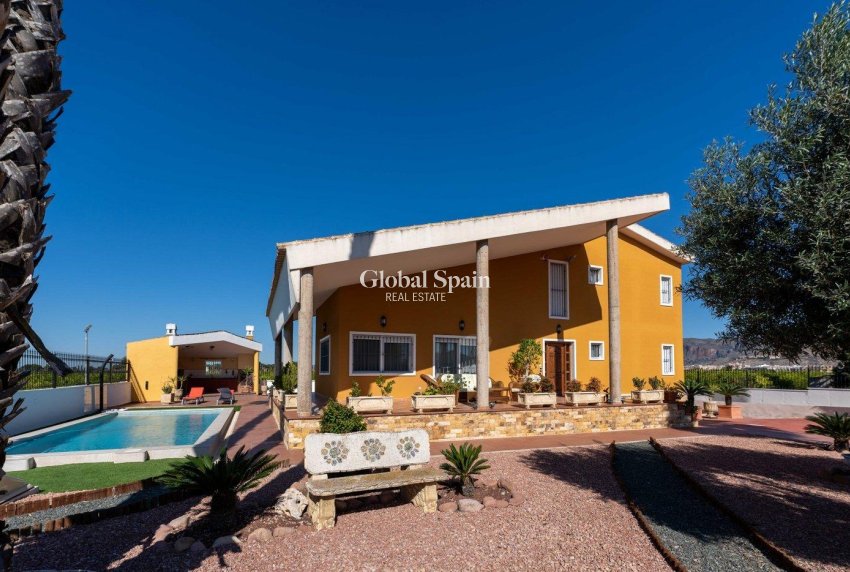 Resale - VILLA -
ORIHUELA - Orihuela Ciudad