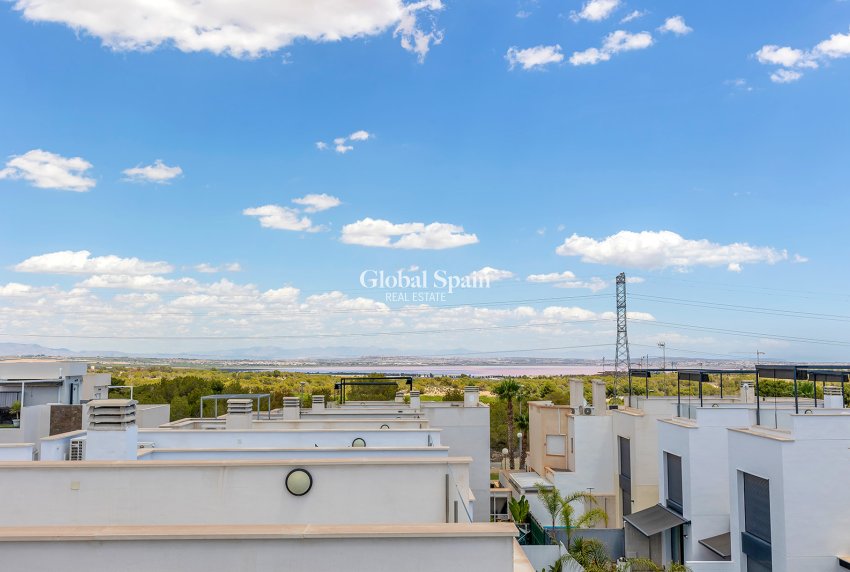 Resale - VILLA -
ORIHUELA - Orihuela Costa