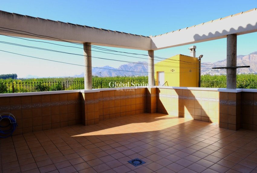 Resale - Villa -
ORIHUELA - Orihuela