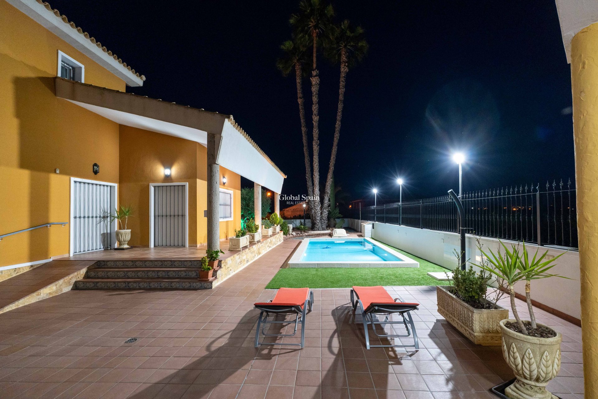 Resale - Villa -
ORIHUELA - Orihuela