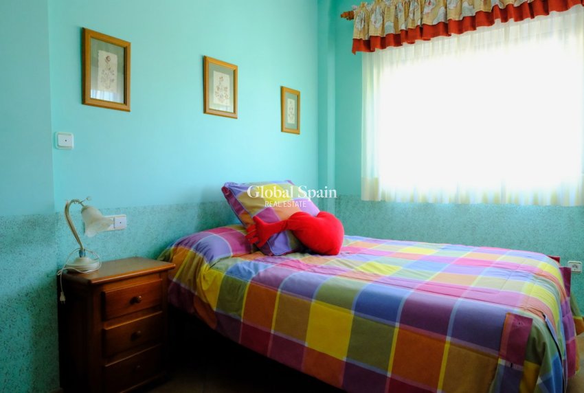 Resale - Villa -
ORIHUELA - Orihuela