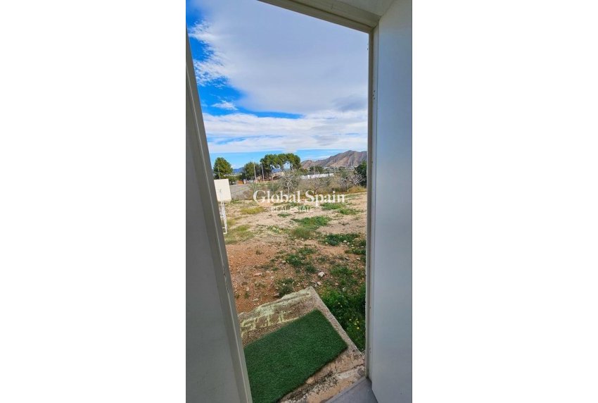 Resale - VILLA -
ORIHUELA - Urb. Montepinar