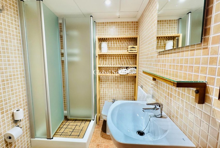 Resale - VILLA -
ORIHUELA - Urb. Montepinar