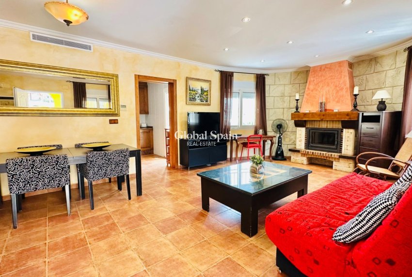 Resale - VILLA -
ORIHUELA - Urb. Montepinar