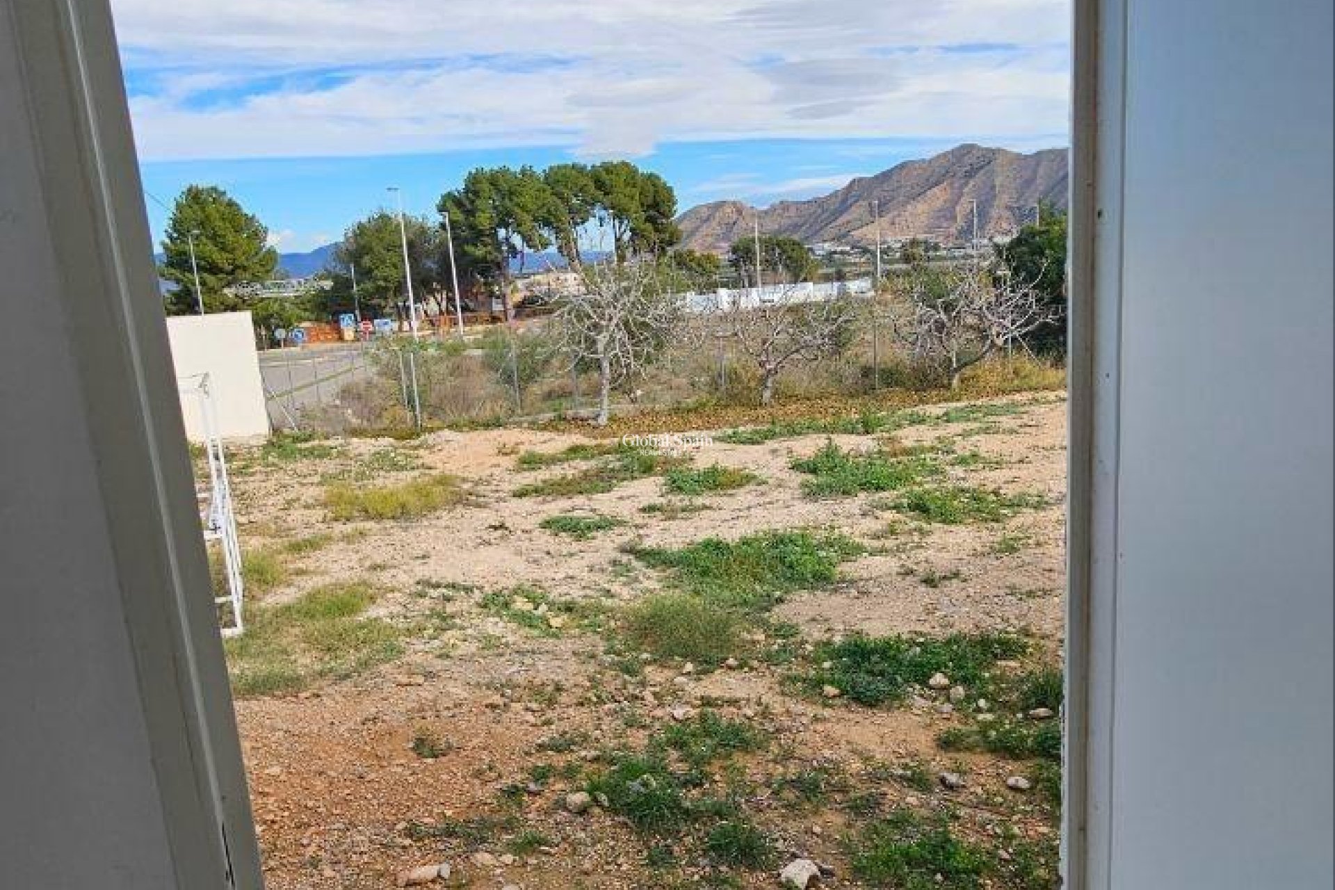 Resale - VILLA -
ORIHUELA - Urb. Montepinar