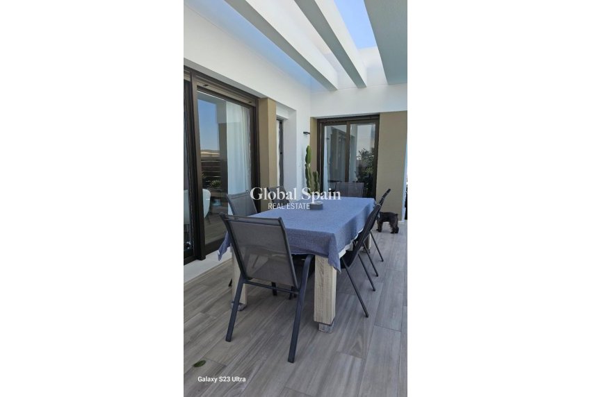 Resale - Villa -
ORIHUELA - Vistabella Golf