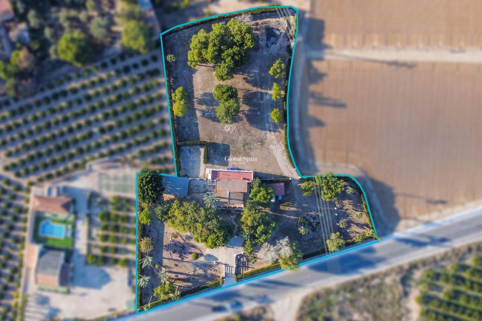 Resale - VILLA -
ORIHUELA