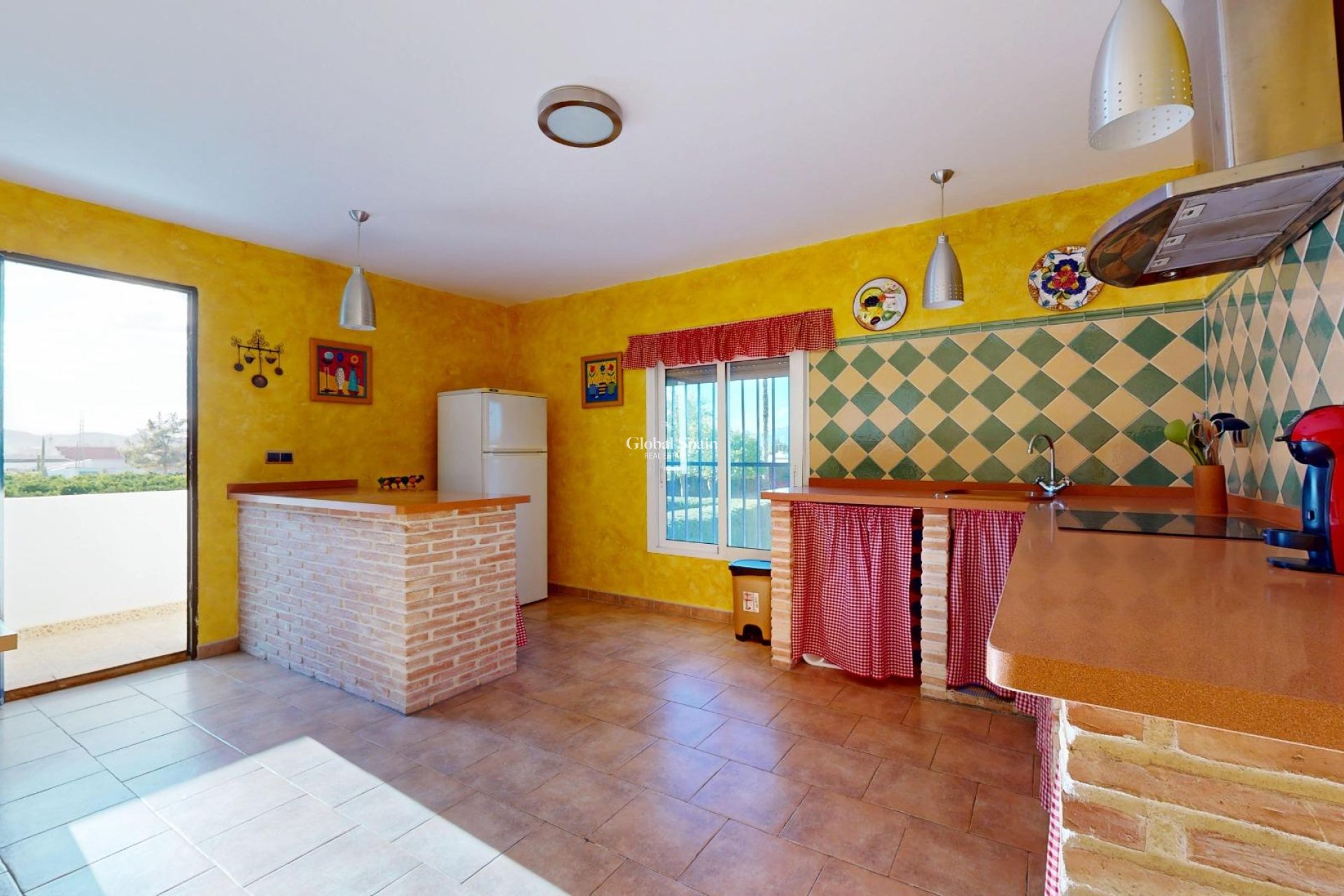 Resale - VILLA -
ORIHUELA