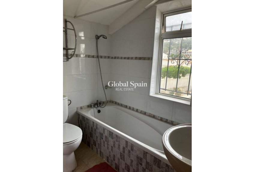 Resale - VILLA -
ORXETA - Costa Blanca