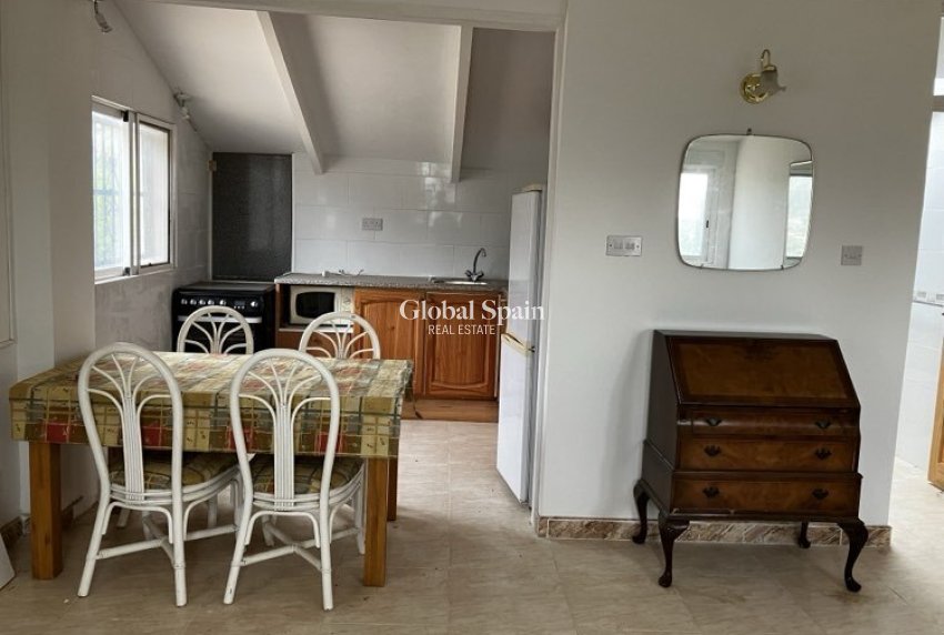 Resale - VILLA -
ORXETA - Costa Blanca