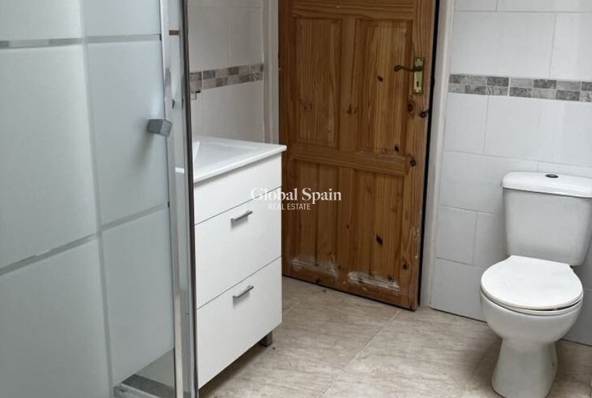 Resale - VILLA -
ORXETA - Costa Blanca