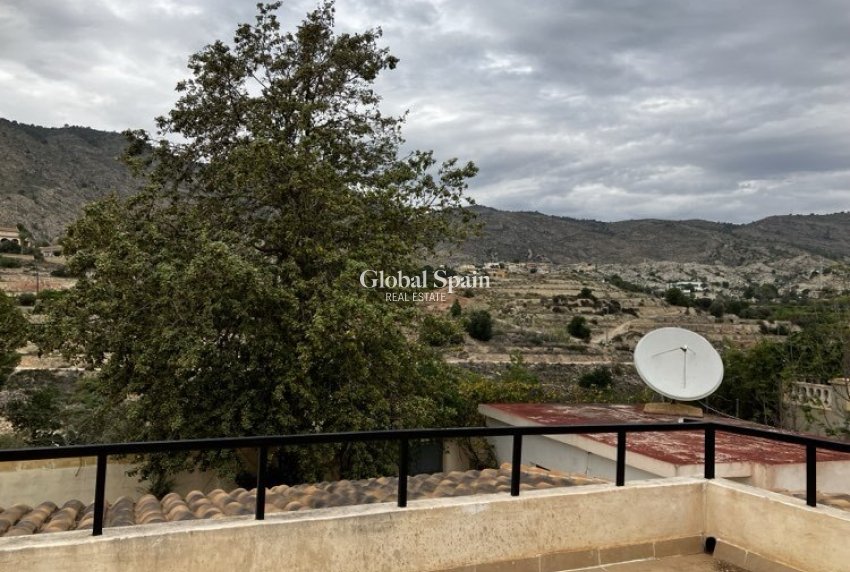 Resale - VILLA -
ORXETA - Costa Blanca