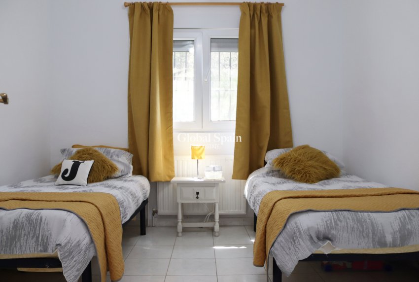 Resale - VILLA -
PARCENT - Inland