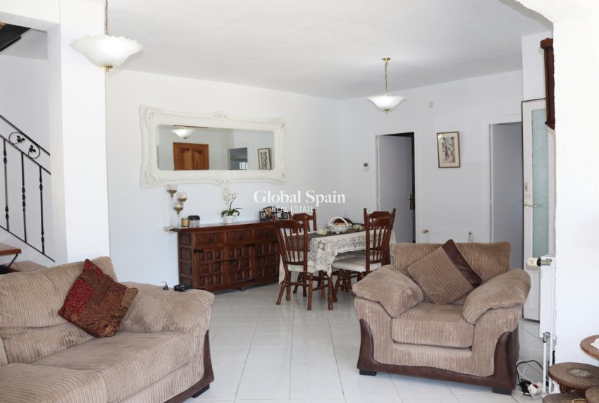 Resale - VILLA -
PARCENT - Inland