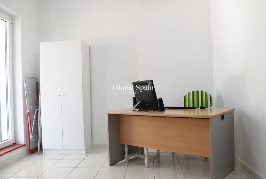 Resale - VILLA -
PARCENT - Inland