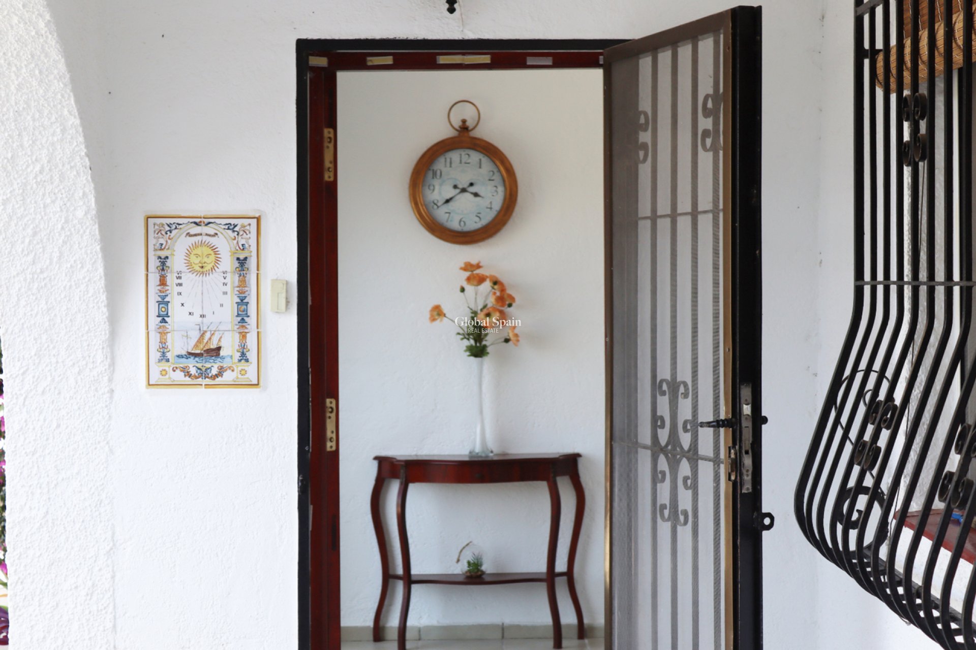 Resale - VILLA -
PARCENT - Inland