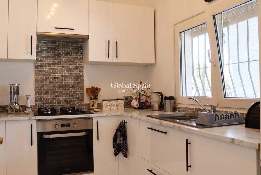 Resale - VILLA -
PARCENT - Inland