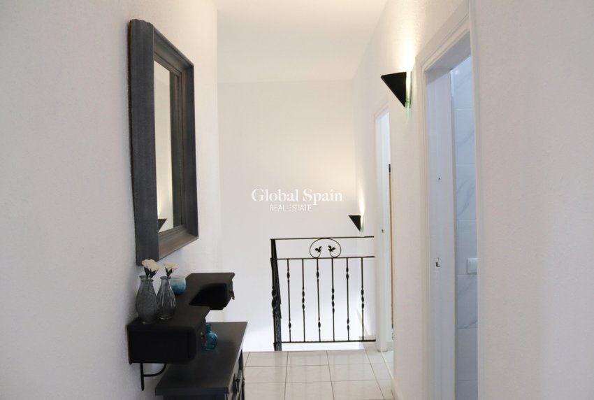 Resale - VILLA -
PARCENT - Inland