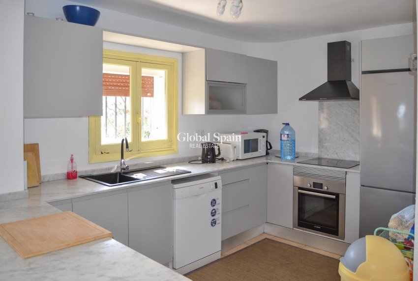 Resale - VILLA -
PEDREGUER - Inland