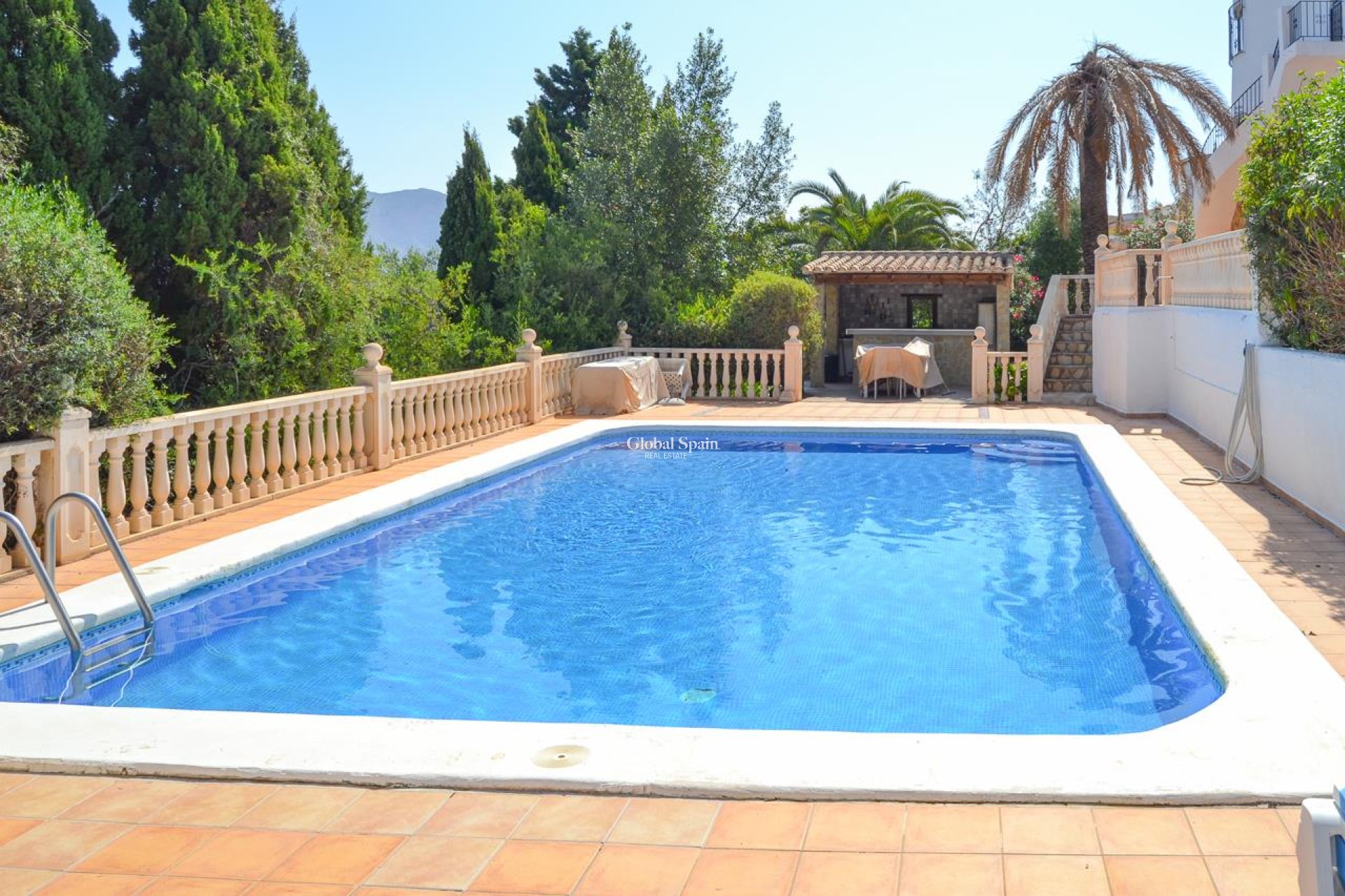 Resale - VILLA -
PEDREGUER - Inland