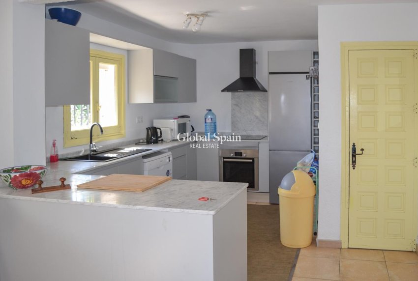 Resale - VILLA -
PEDREGUER - Inland