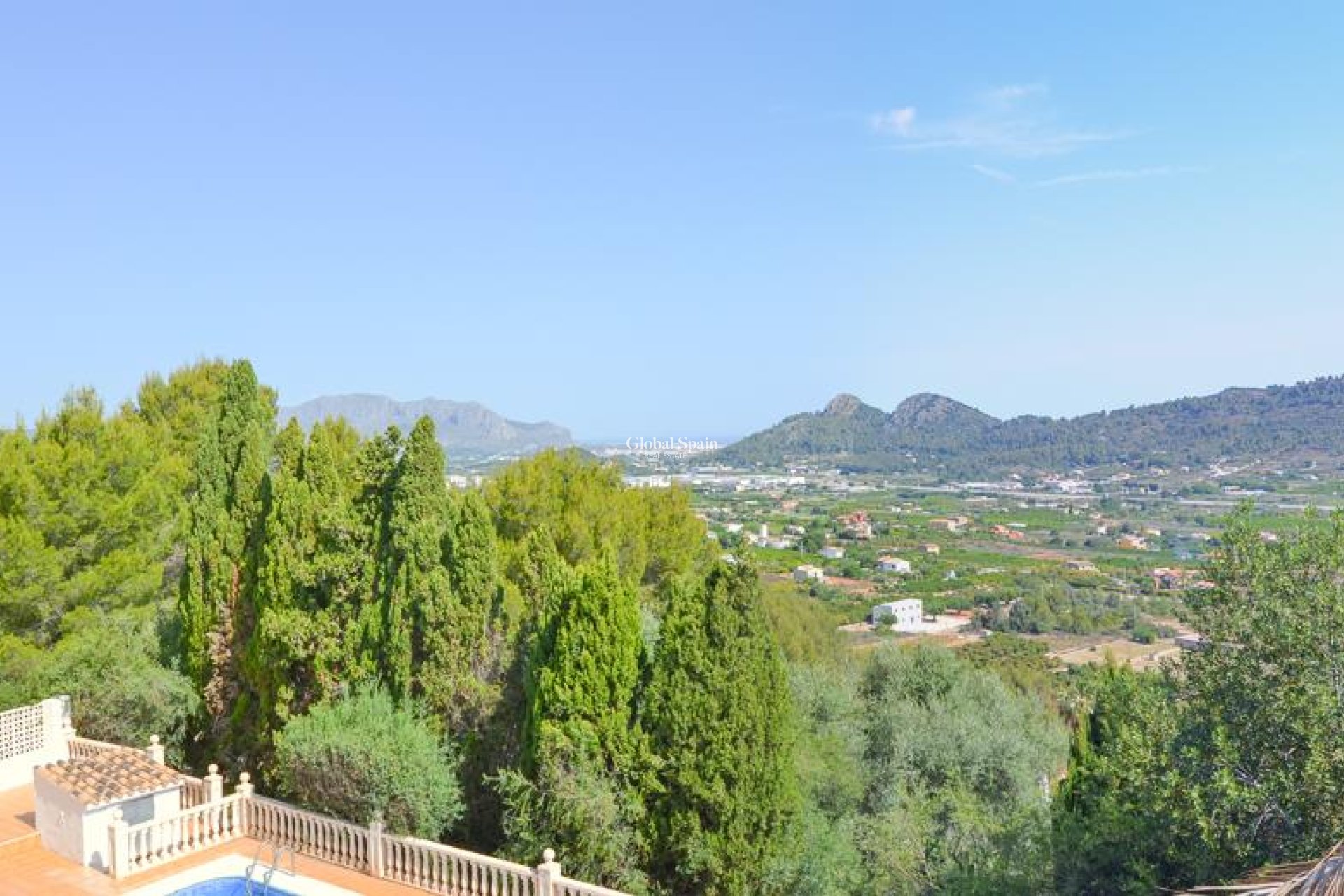 Resale - VILLA -
PEDREGUER - Inland