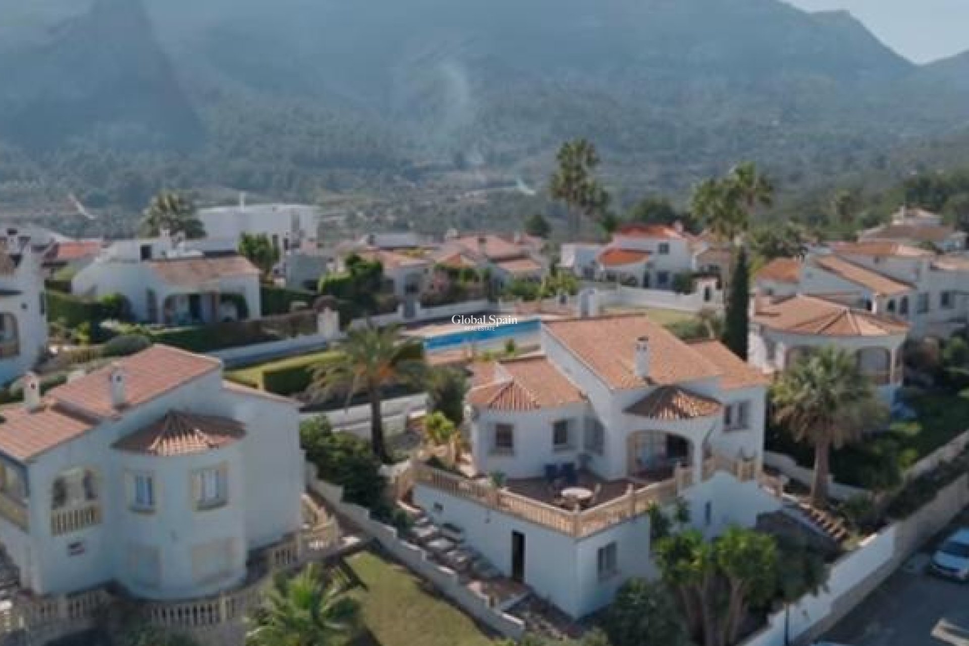 Resale - VILLA -
PEDREGUER - Inland