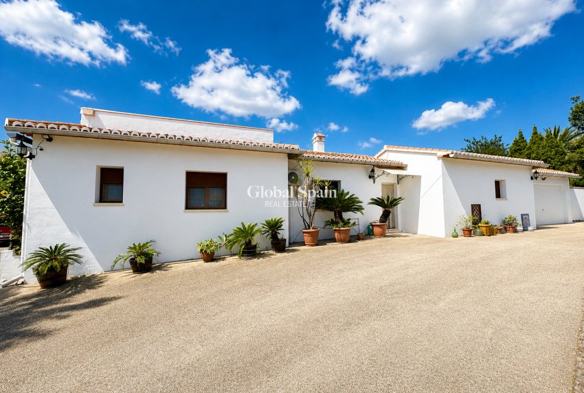Resale - VILLA -
PEDREGUER - Pedreguer