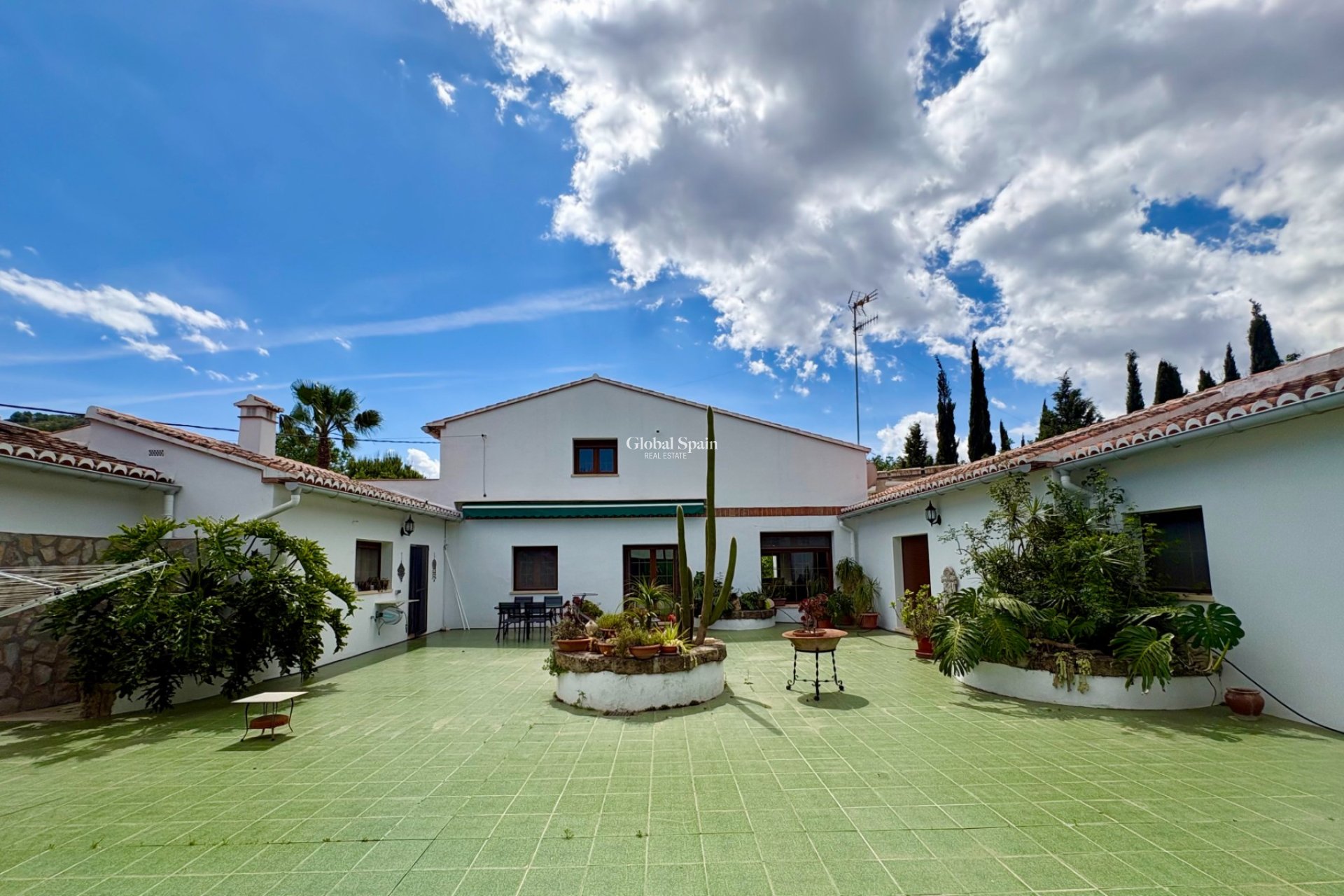 Resale - VILLA -
PEDREGUER - Pedreguer