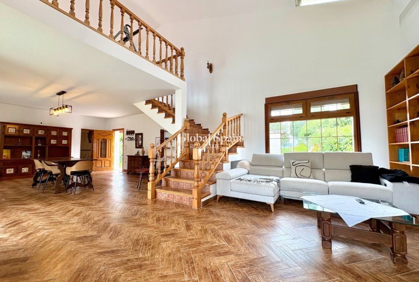 Resale - VILLA -
PEDREGUER - Pedreguer