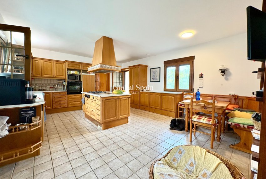 Resale - VILLA -
PEDREGUER - Pedreguer