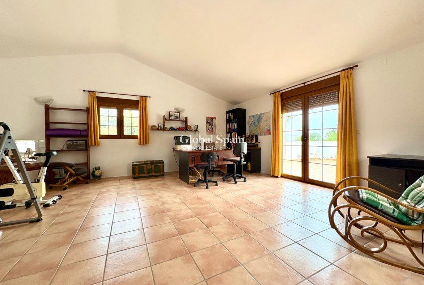 Resale - VILLA -
PEDREGUER - Pedreguer