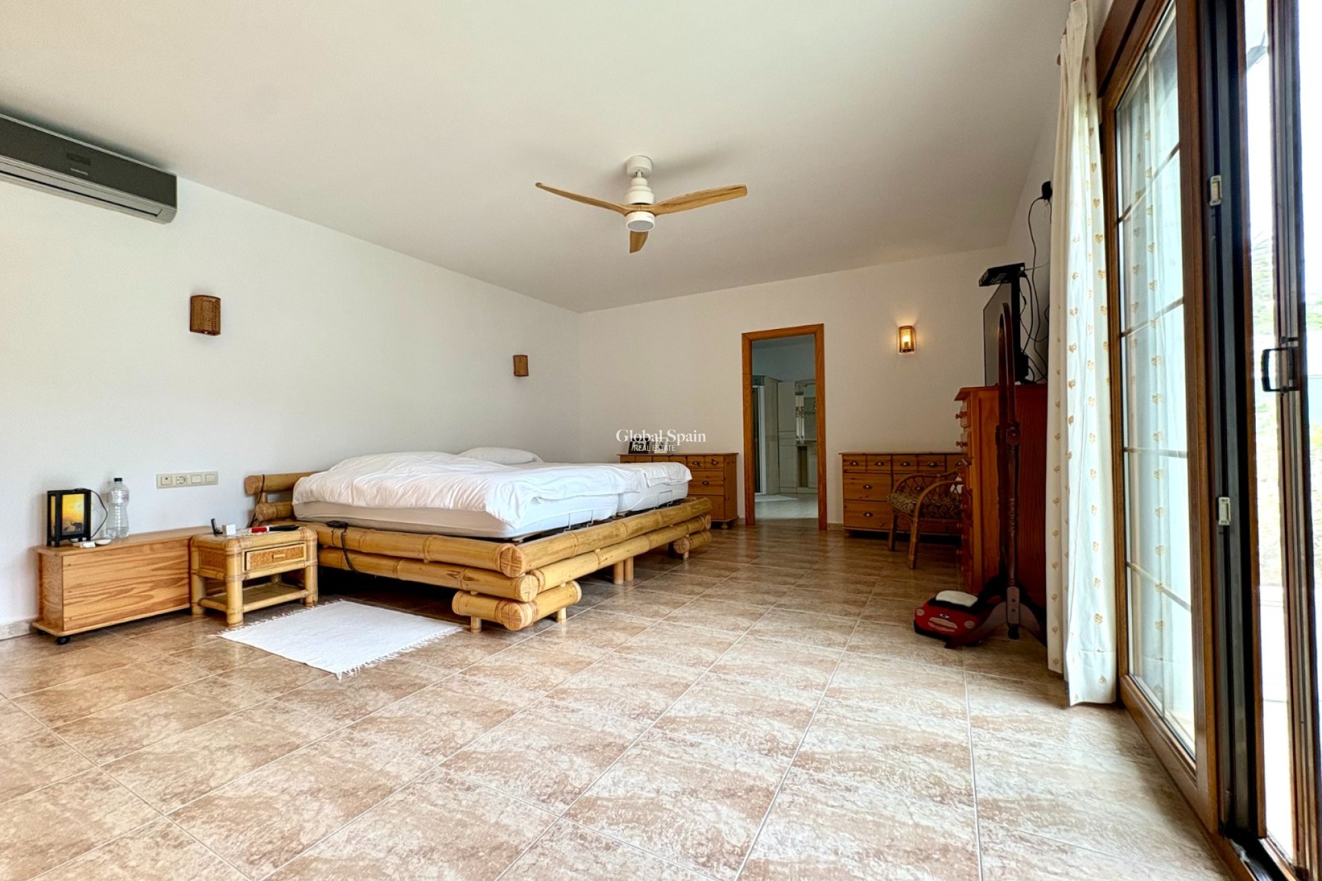 Resale - VILLA -
PEDREGUER - Pedreguer