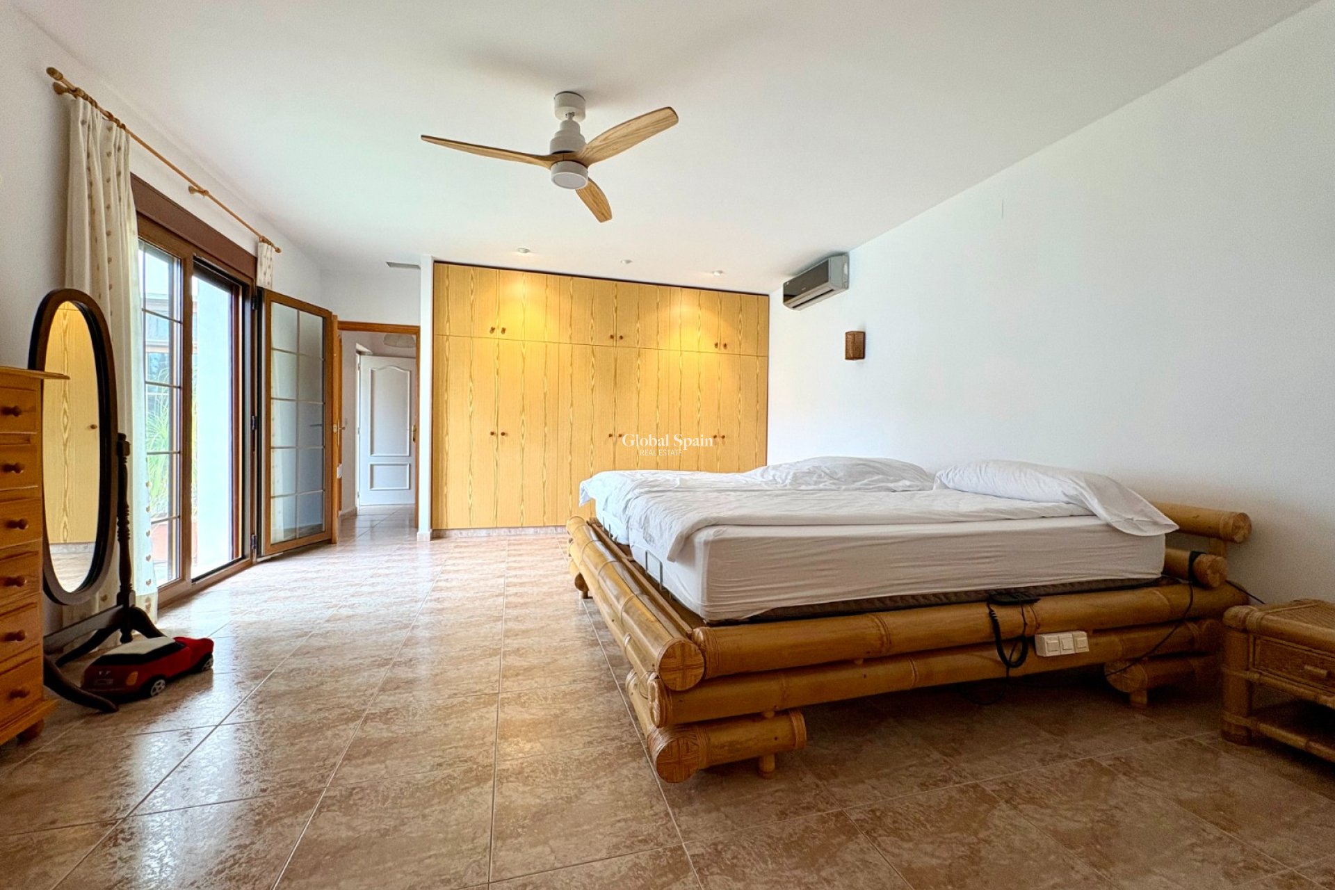 Resale - VILLA -
PEDREGUER - Pedreguer