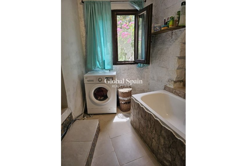 Resale - VILLA -
PEDREGUER - Pedreguer