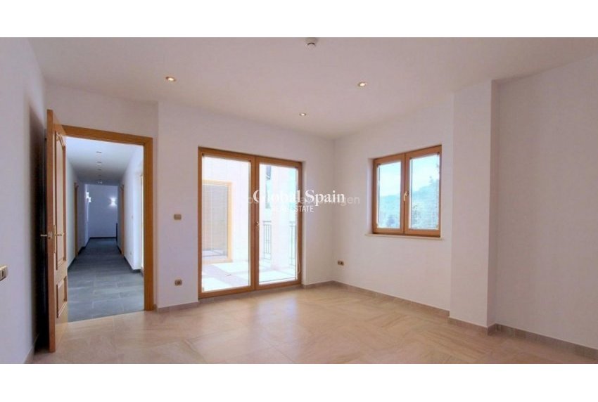 Resale - VILLA -
PENÀGUILA - Inland