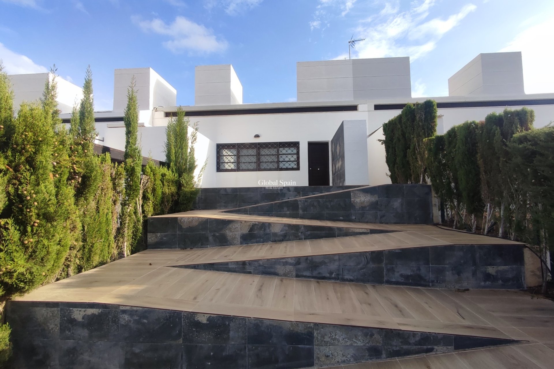Resale - VILLA -
PERALEJA GOLF - Inland