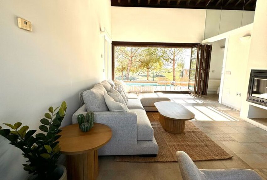 Resale - VILLA -
PERALEJA GOLF - Inland