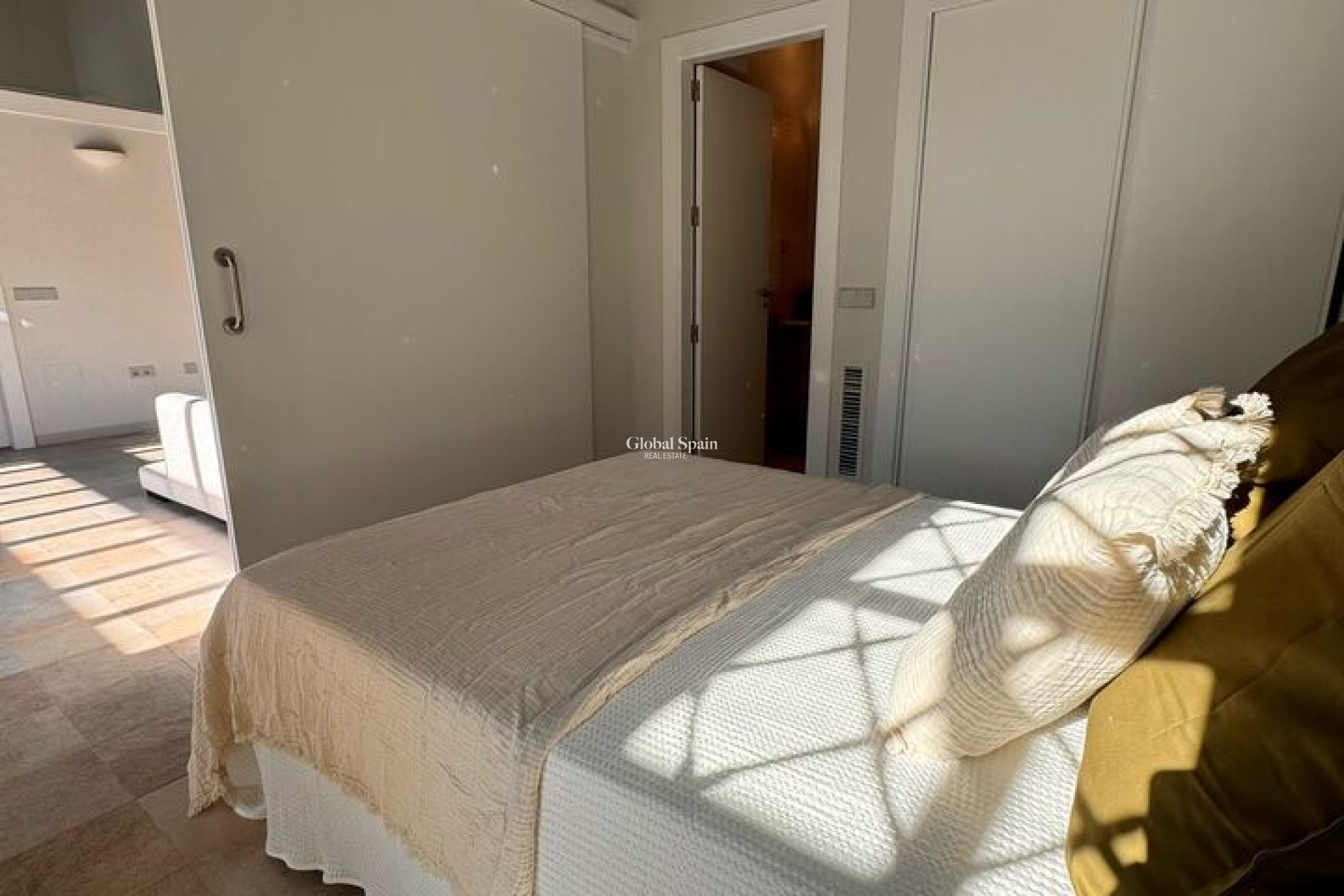 Resale - VILLA -
PERALEJA GOLF - Inland