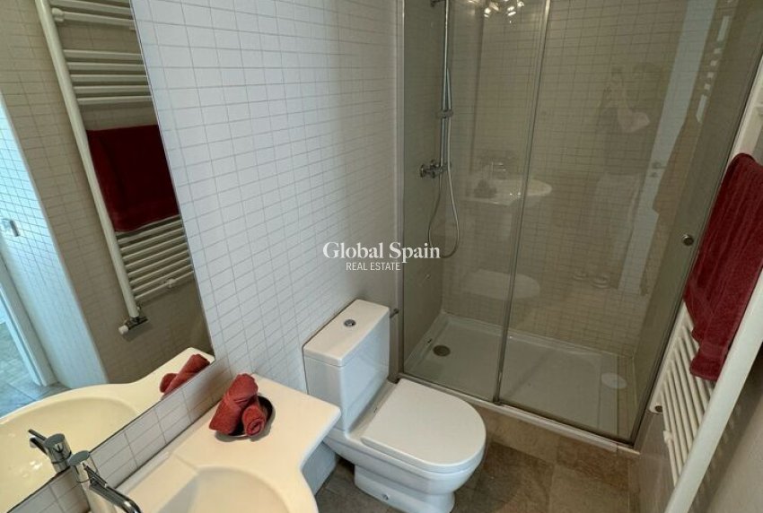 Resale - VILLA -
PERALEJA GOLF - Inland