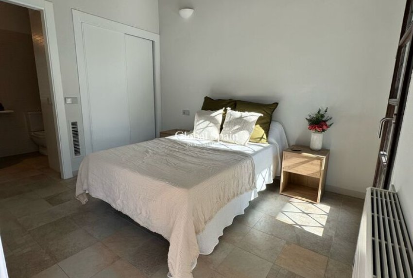 Resale - VILLA -
PERALEJA GOLF - Inland