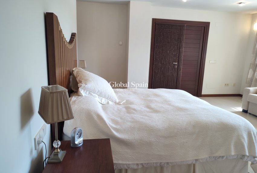 Resale - VILLA -
PERALEJA GOLF - Inland