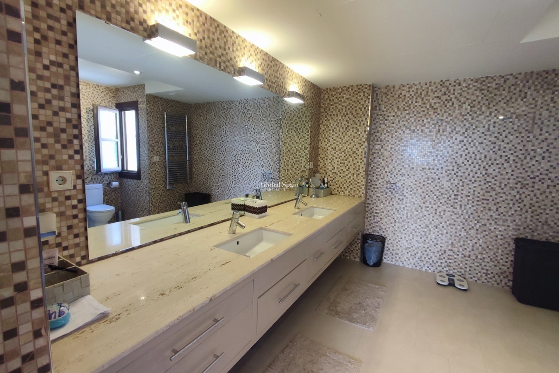 Resale - VILLA -
PERALEJA GOLF - Inland