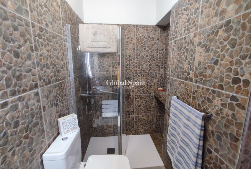 Resale - VILLA -
PERALEJA GOLF - Inland