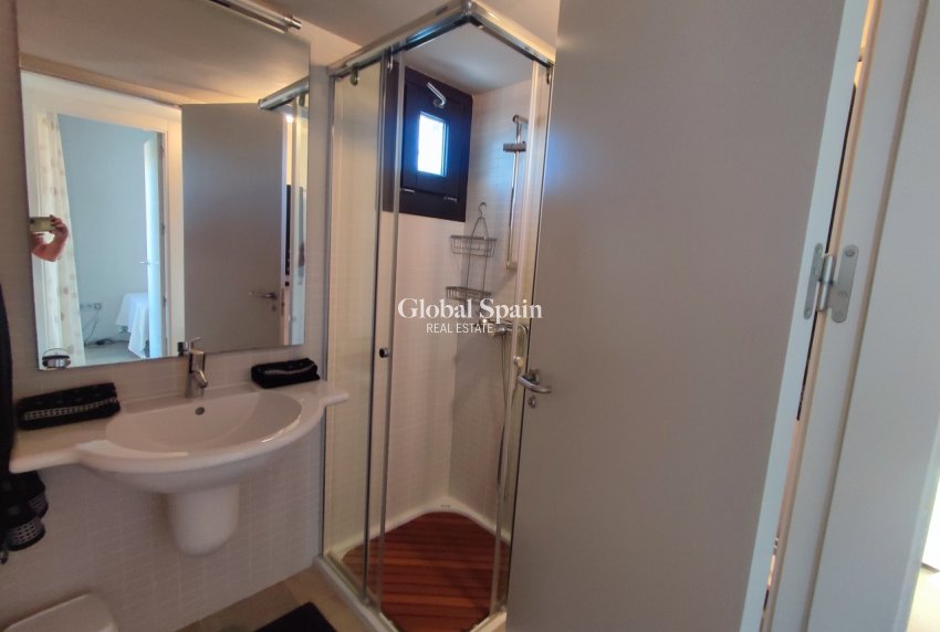 Resale - VILLA -
PERALEJA GOLF - Inland